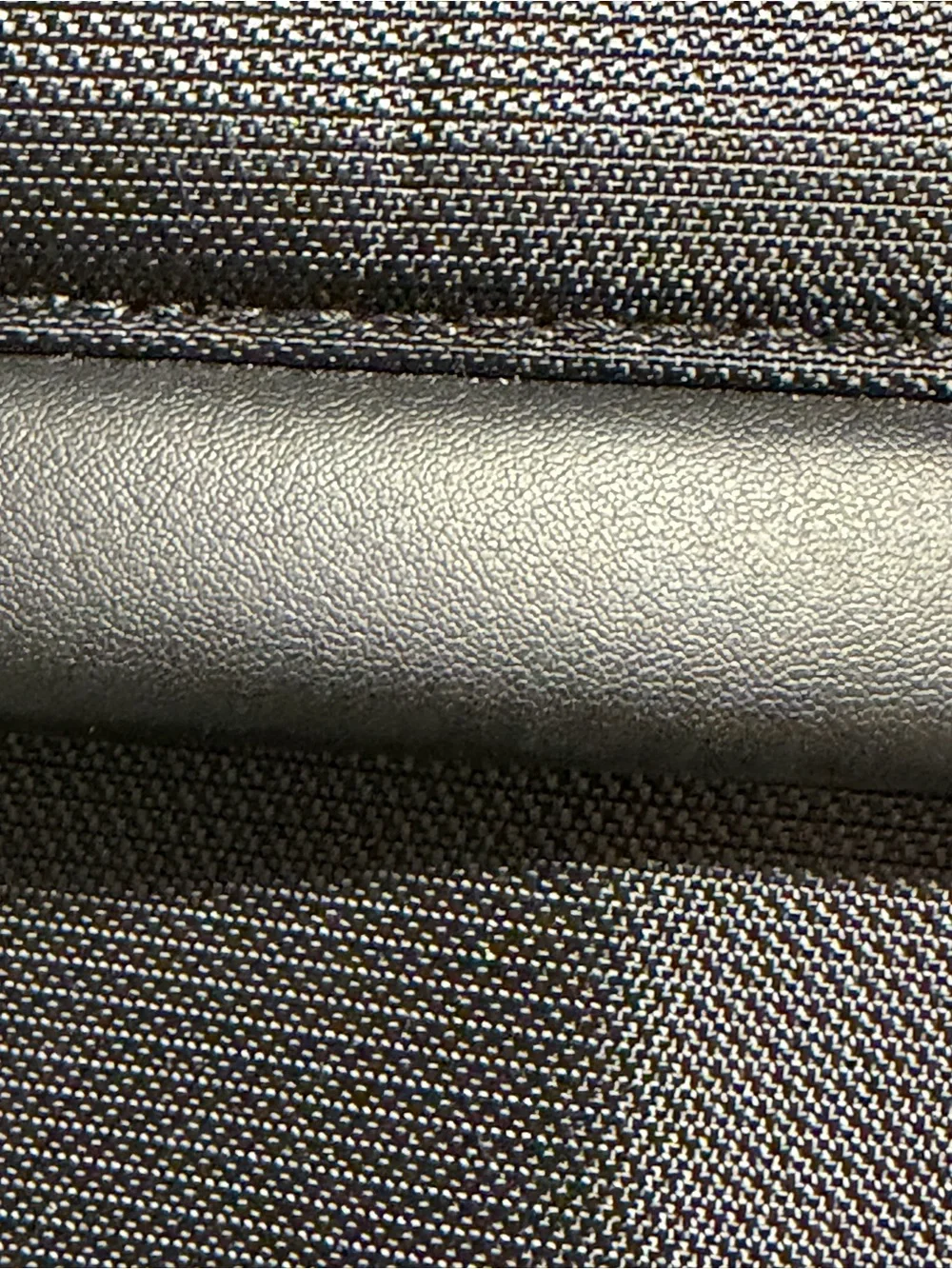 Hartmann Black Garment Bag for Men - Professional Travel & Storage